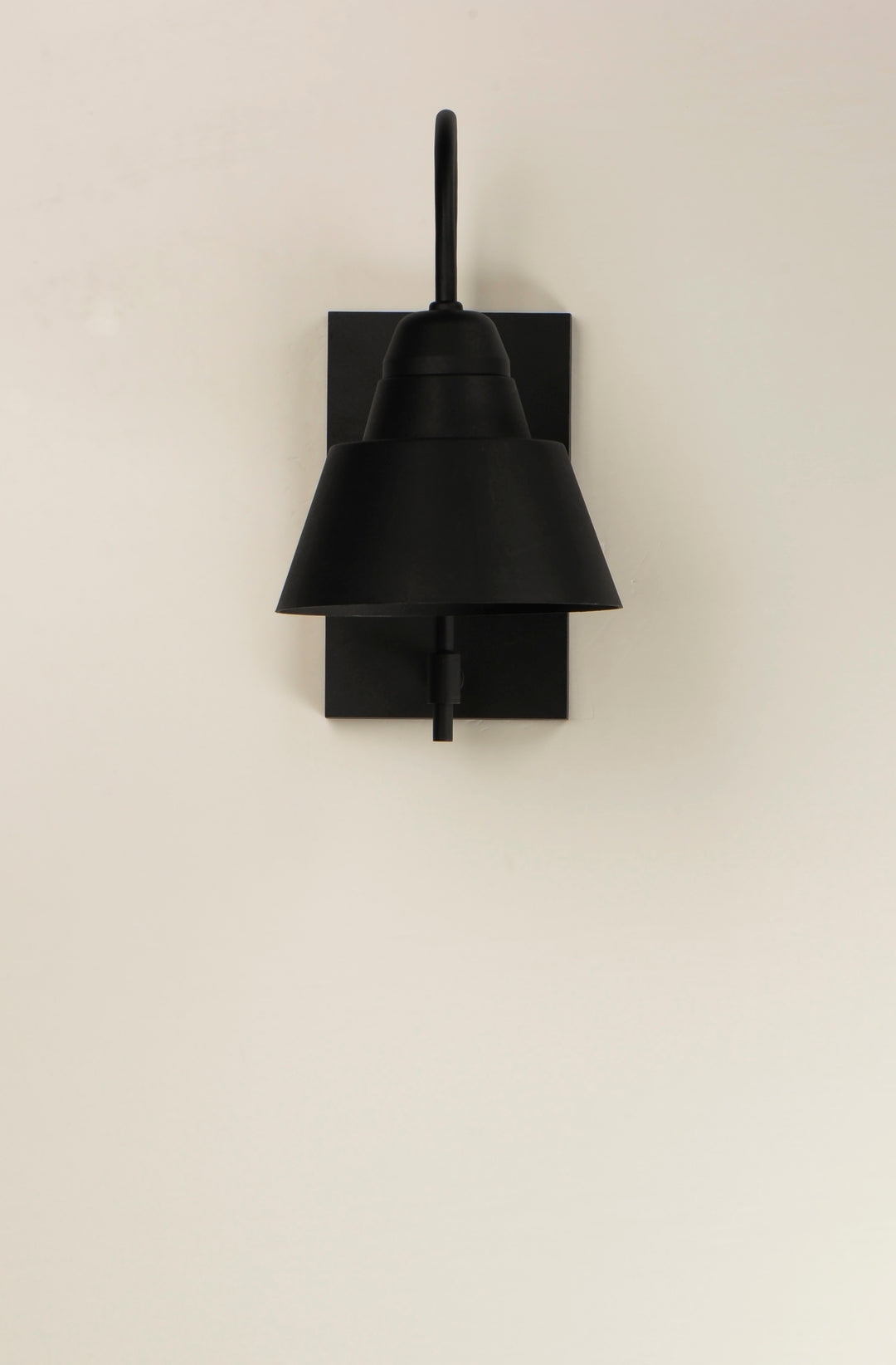 Shoreline 1-Light Outdoor Wall Sconce Black alternate view