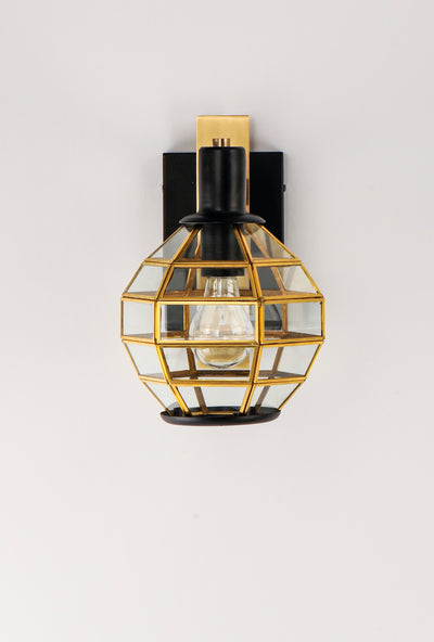 Heirloom - 1 Light Outdoor Wall Sconce