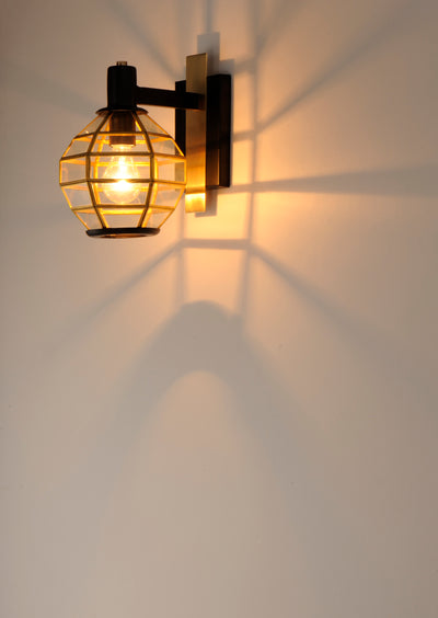 Heirloom - 1 Light Outdoor Wall Sconce