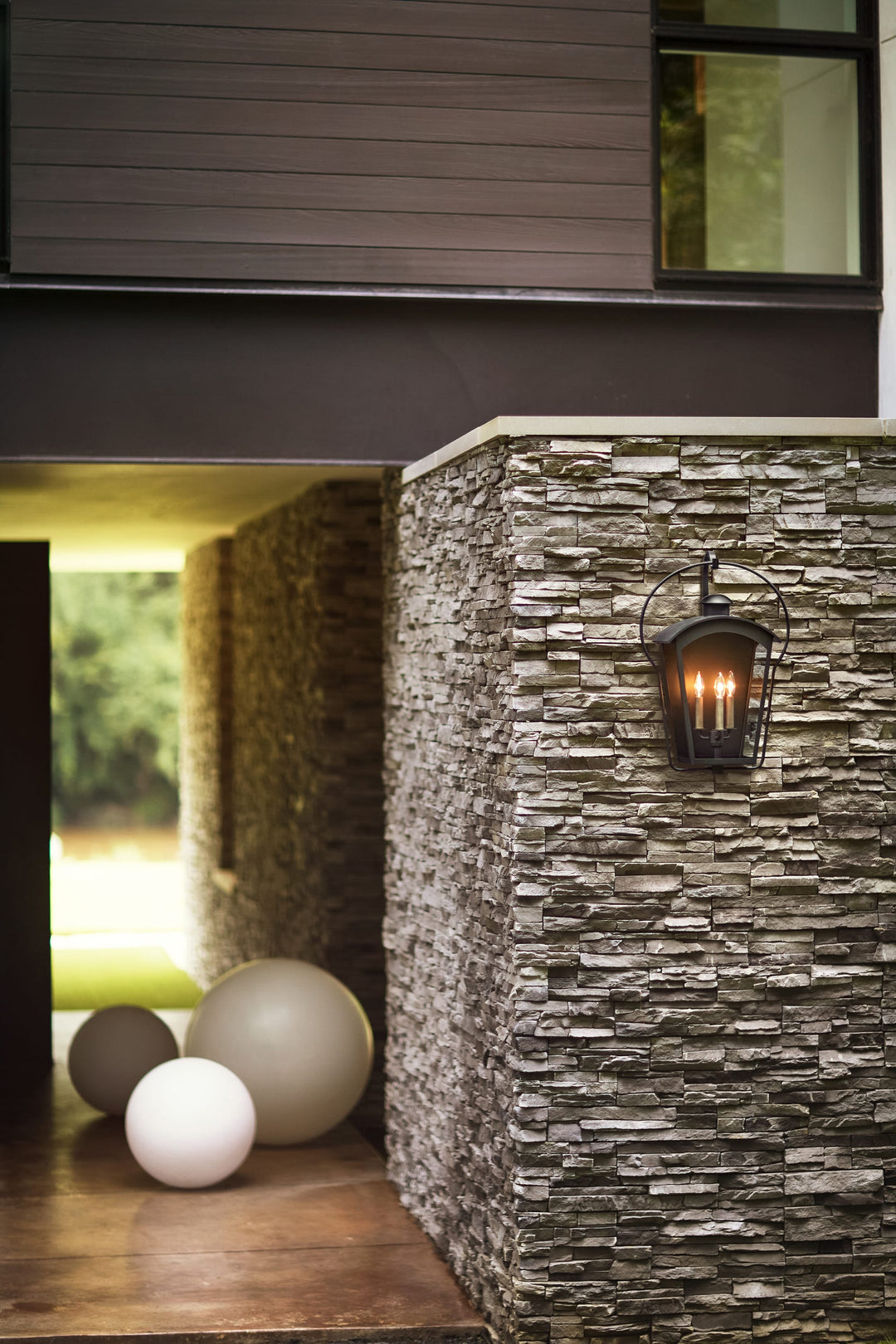 Yale Wall Mount Lantern