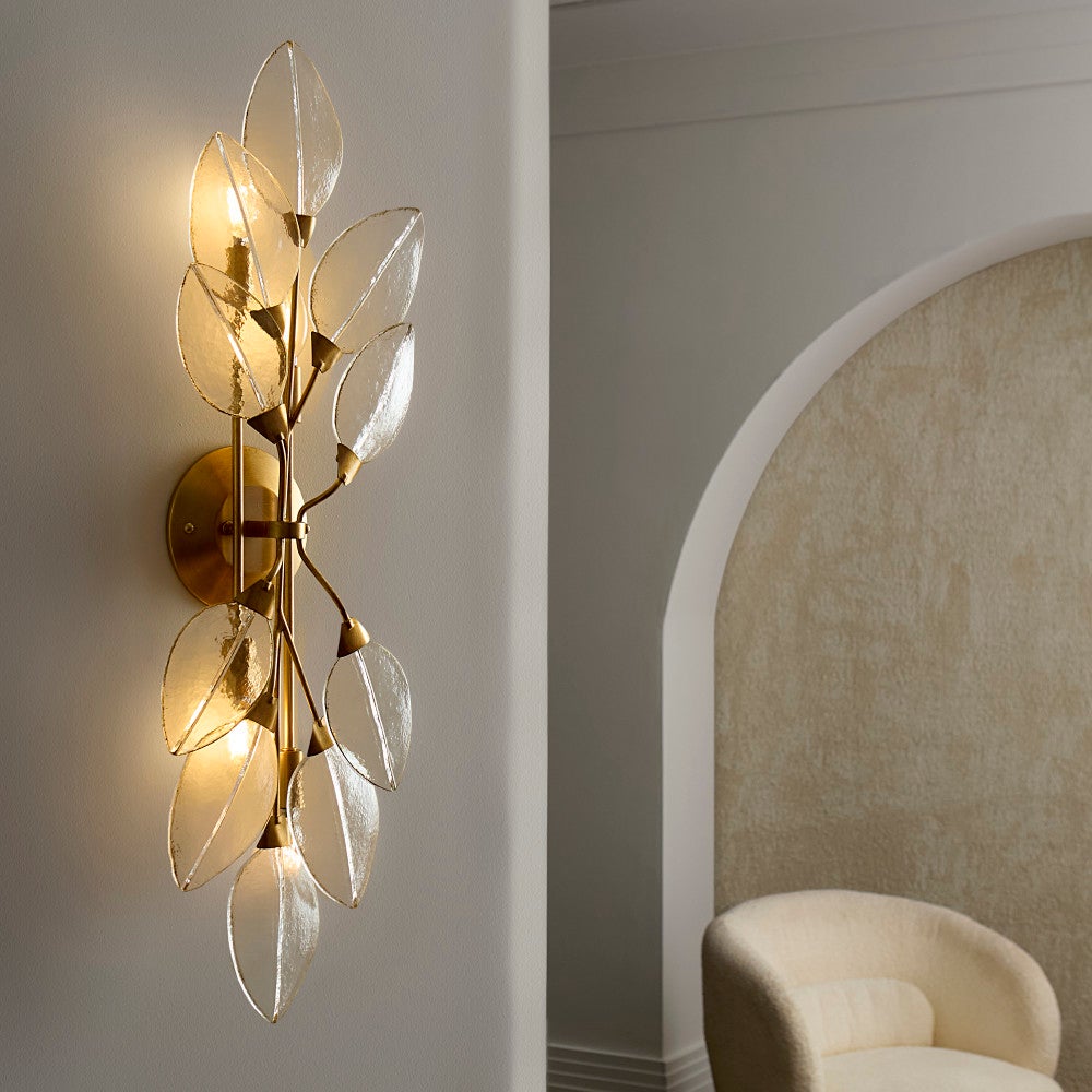 Amira Sconce