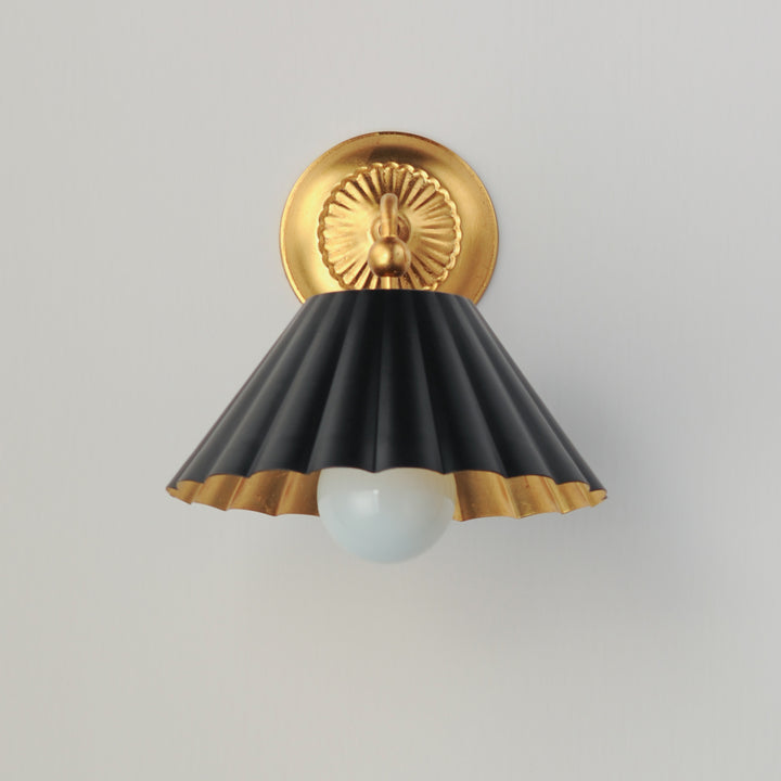 Primrose 1-Light Wall Sconce Black / Gold Leaf alternate view
