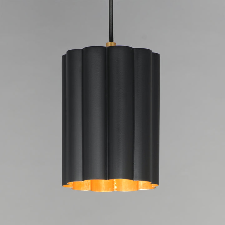 Primrose 1-Light Pendant Black / Gold Leaf alternate view