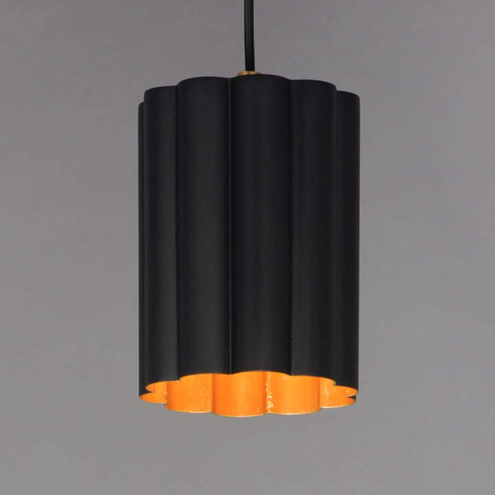 Primrose 1-Light Pendant Black / Gold Leaf alternate view