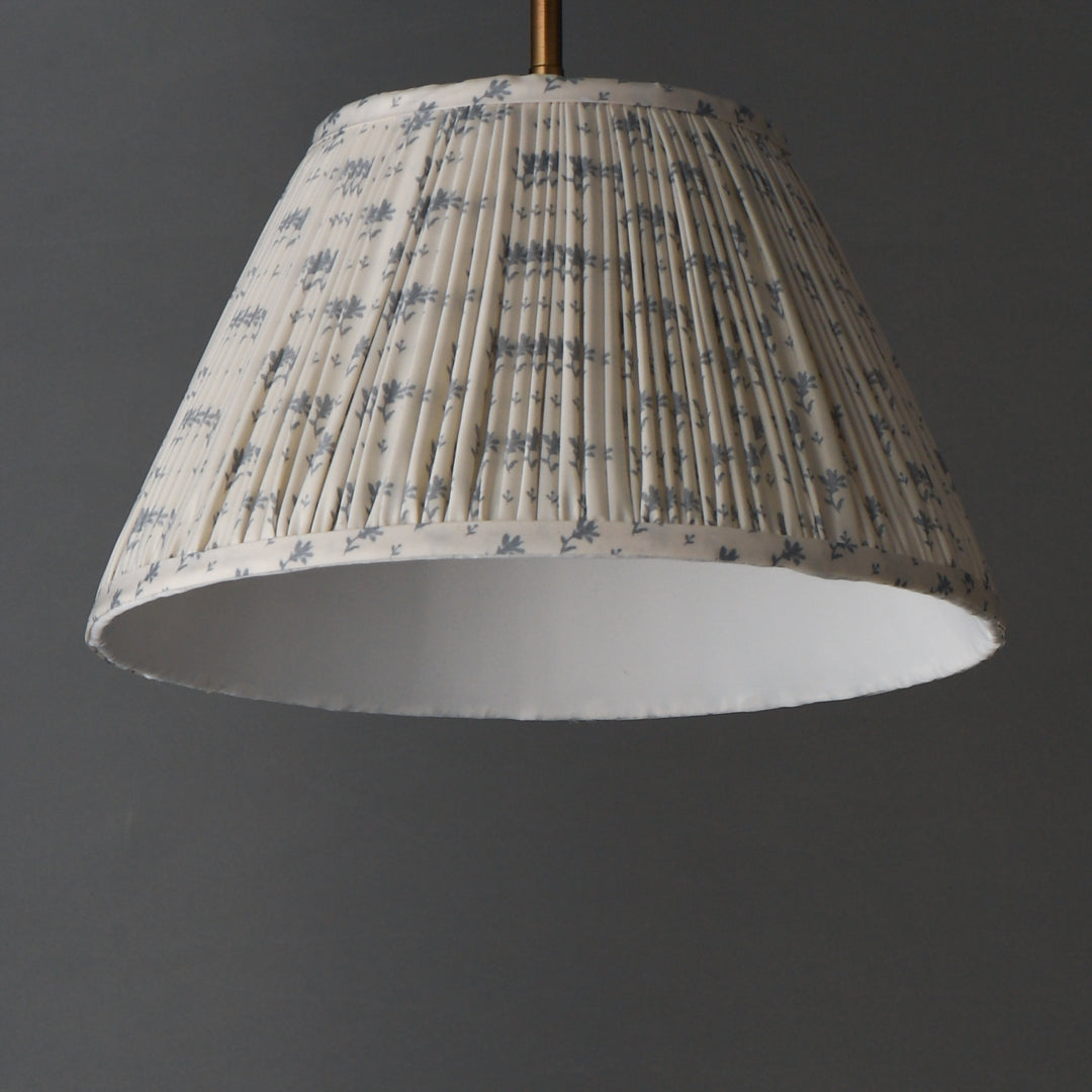 Dunbridge Pendant BWWBR alternate view