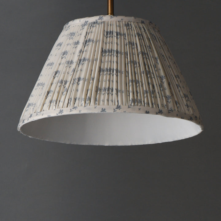 Dunbridge Pendant BWWBR alternate view