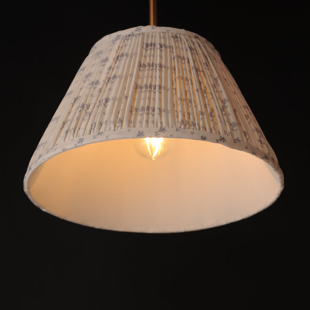 Dunbridge Pendant BWWBR alternate view