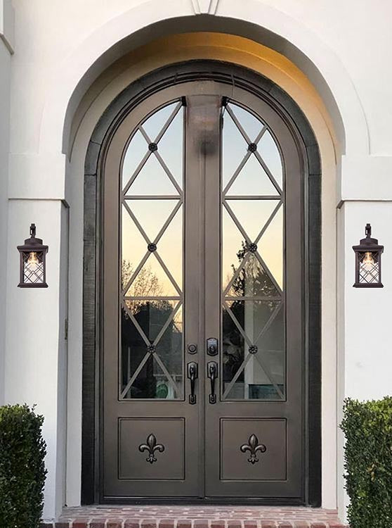 Outdoor Wall Sconce in a Old Colored Frame and Clear Glass by Bethel - view 6