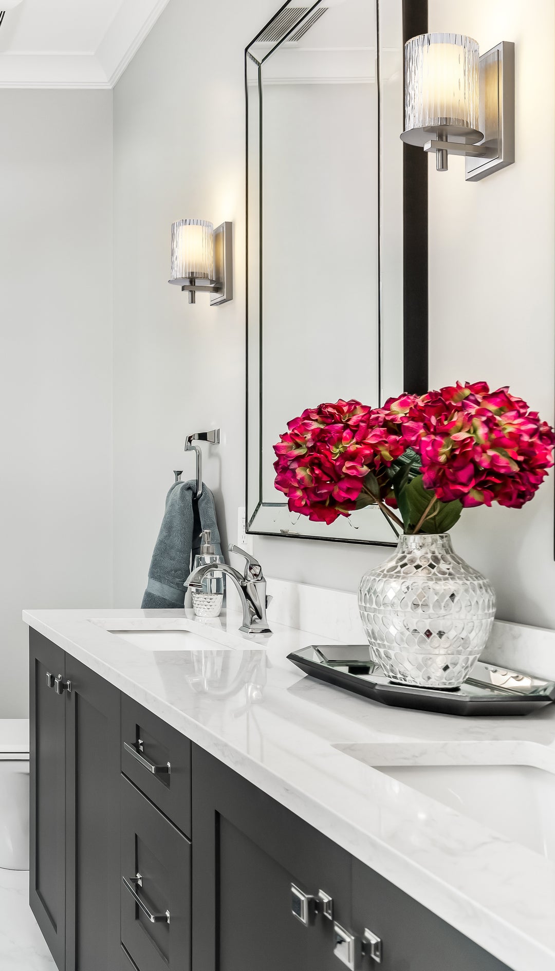 Grayson - 1 Light Wall Sconce