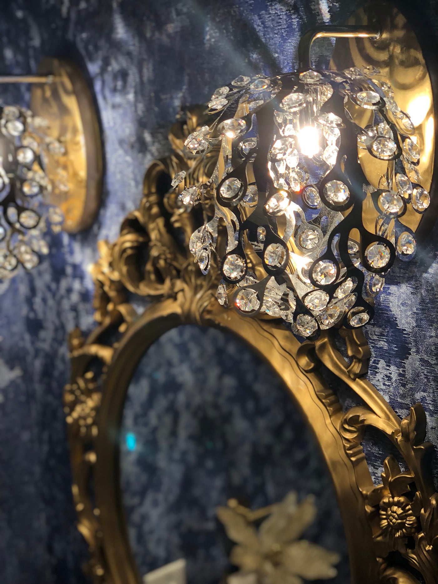 Comet - 1 Light Wall Sconce