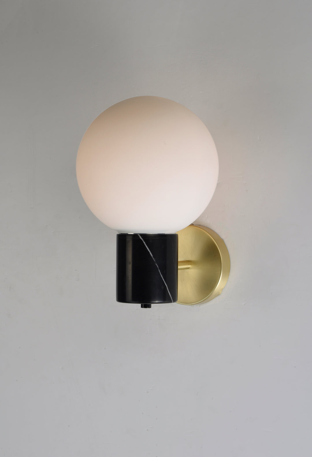 Vesper 1-Light Wall Sconce Satin Brass / Black alternate view