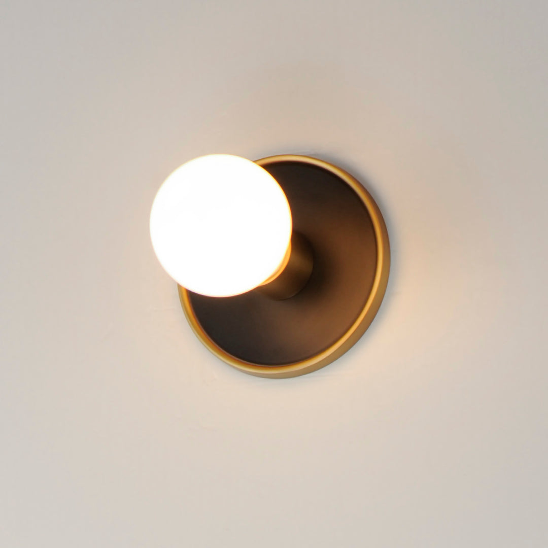 Hollywood Sconce Black / Natural Aged Brass alternate view