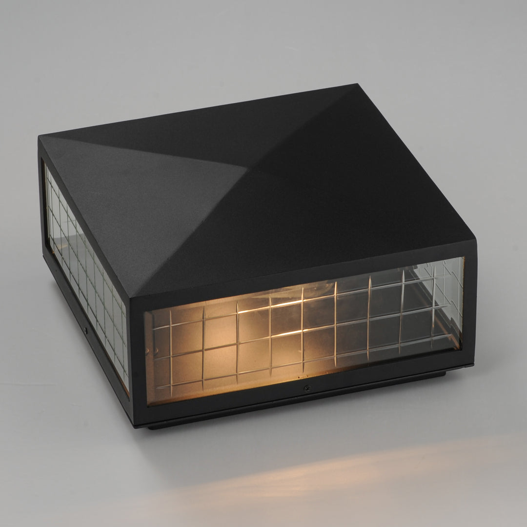 Magnus 2-Light Deck Lantern Black alternate view