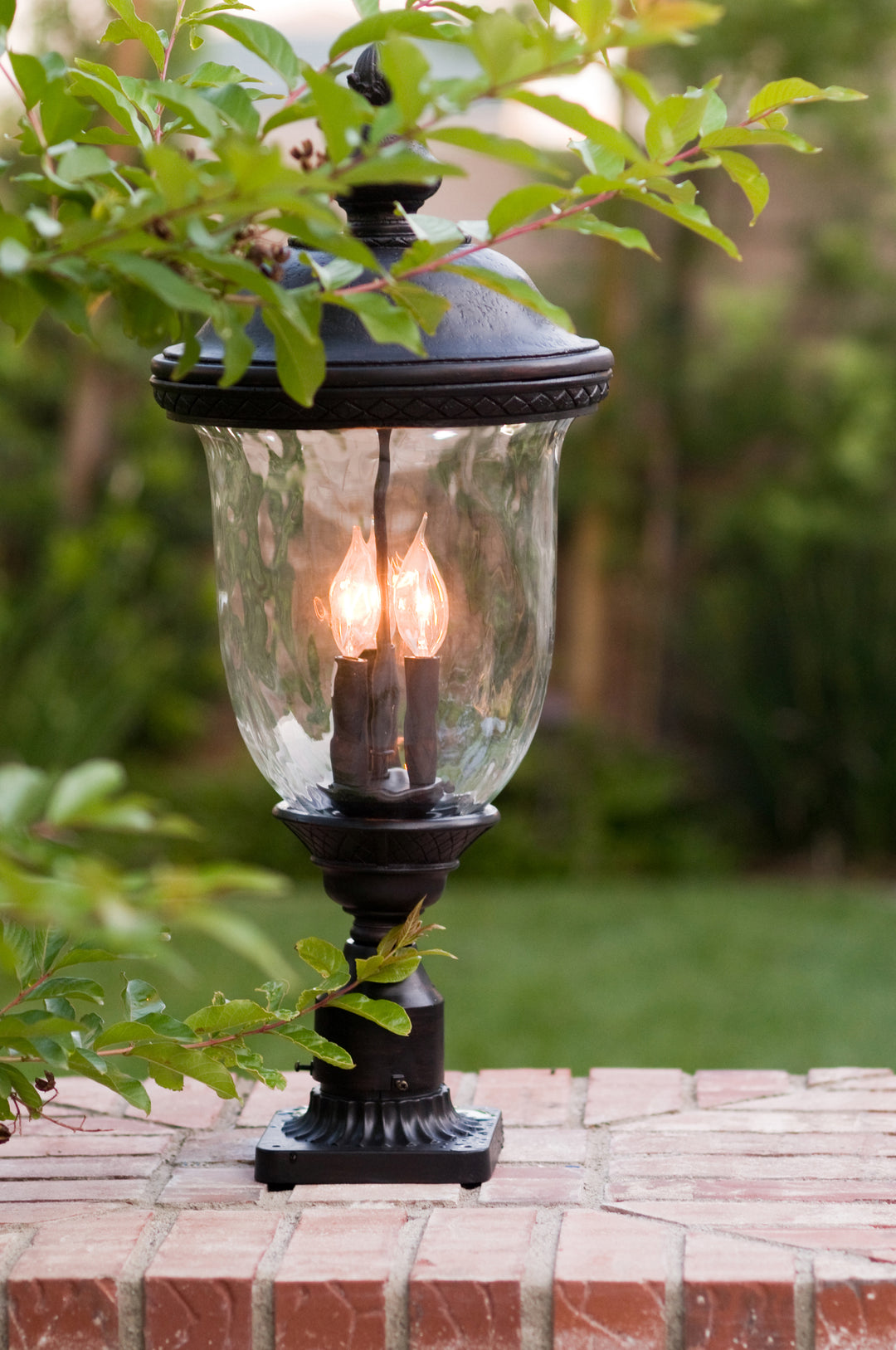 Carriage House DC 3-LT Outdoor Pole/Post Lantern WGOB room setting