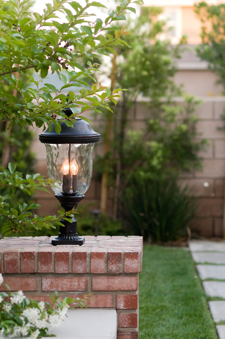 Carriage House DC 3-LT Outdoor Pole/Post Lantern WGOB room setting