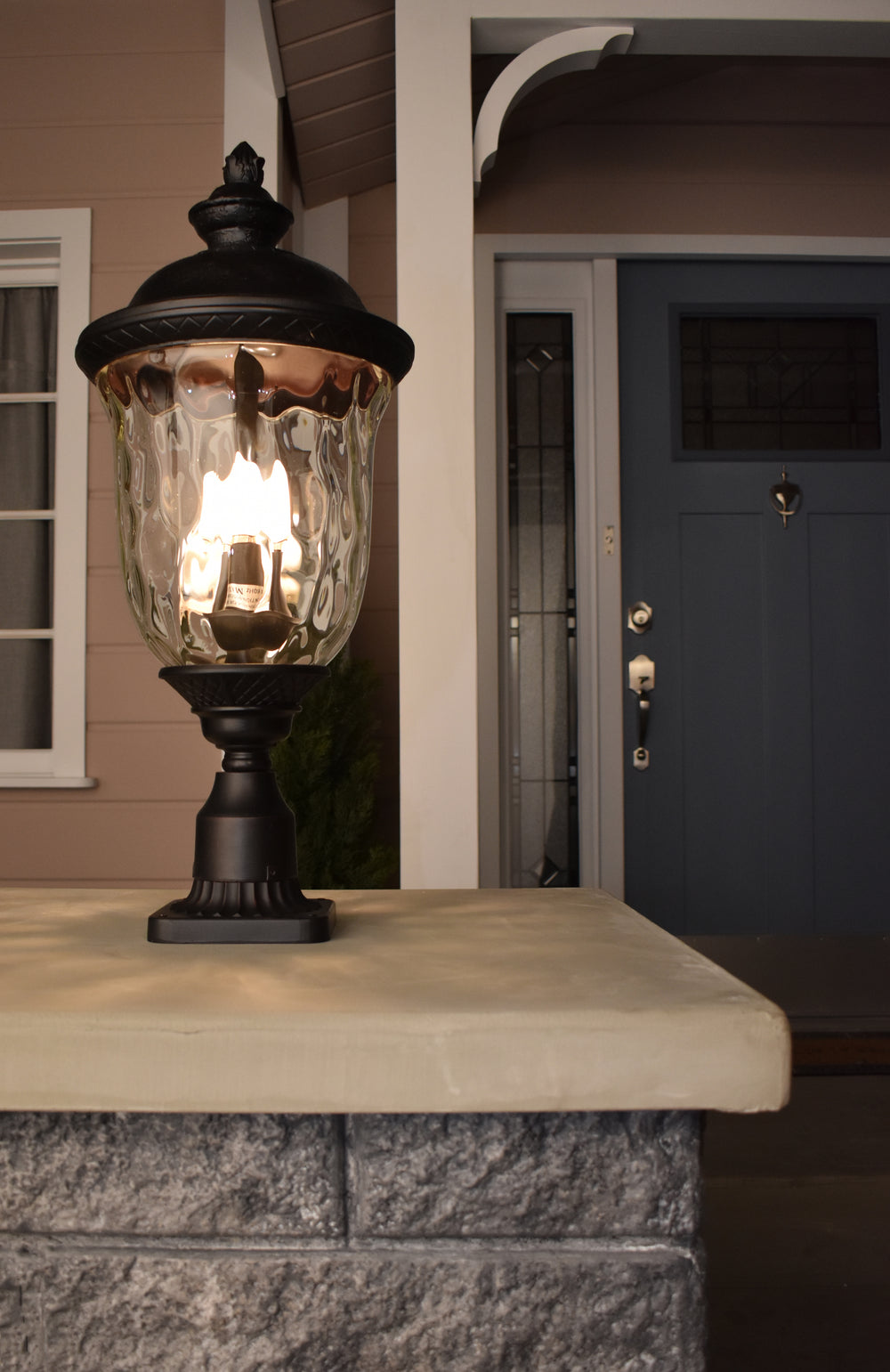 Carriage House DC 1-LT Outdoor Pole/Post Lantern WGOB room setting