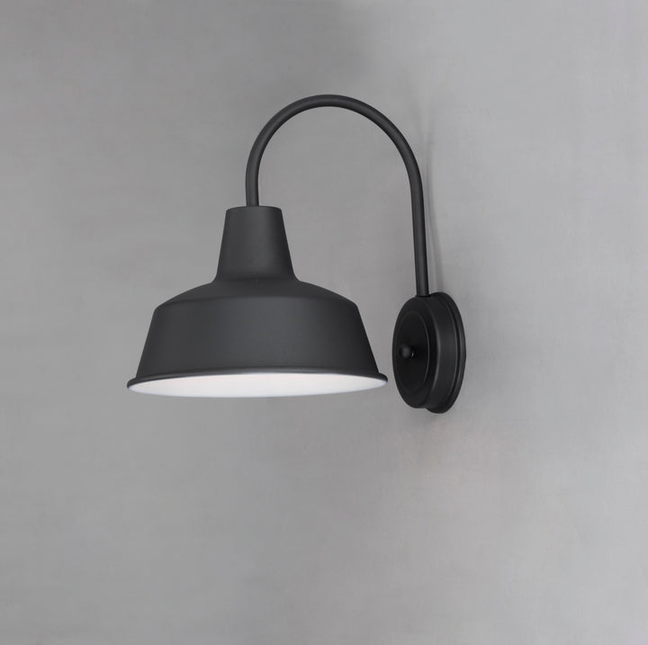 Pier M 1-Light Outdoor Wall Sconce Black alternate view