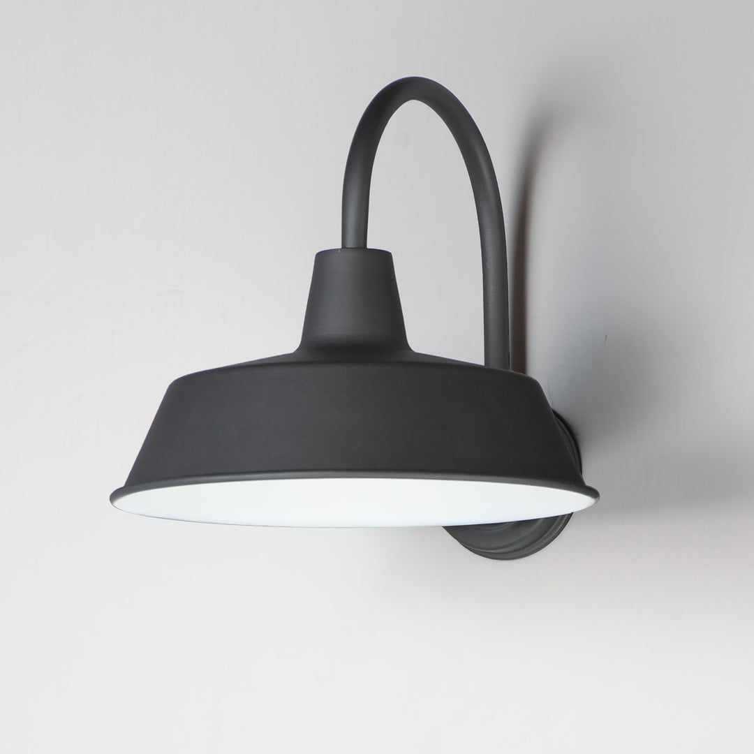 Pier M X-Large Sconce Black alternate view