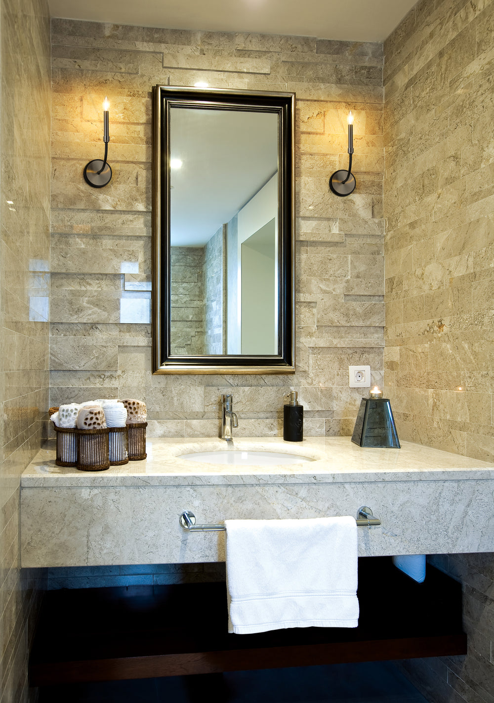 Haylie - 1 Light Wall Sconce