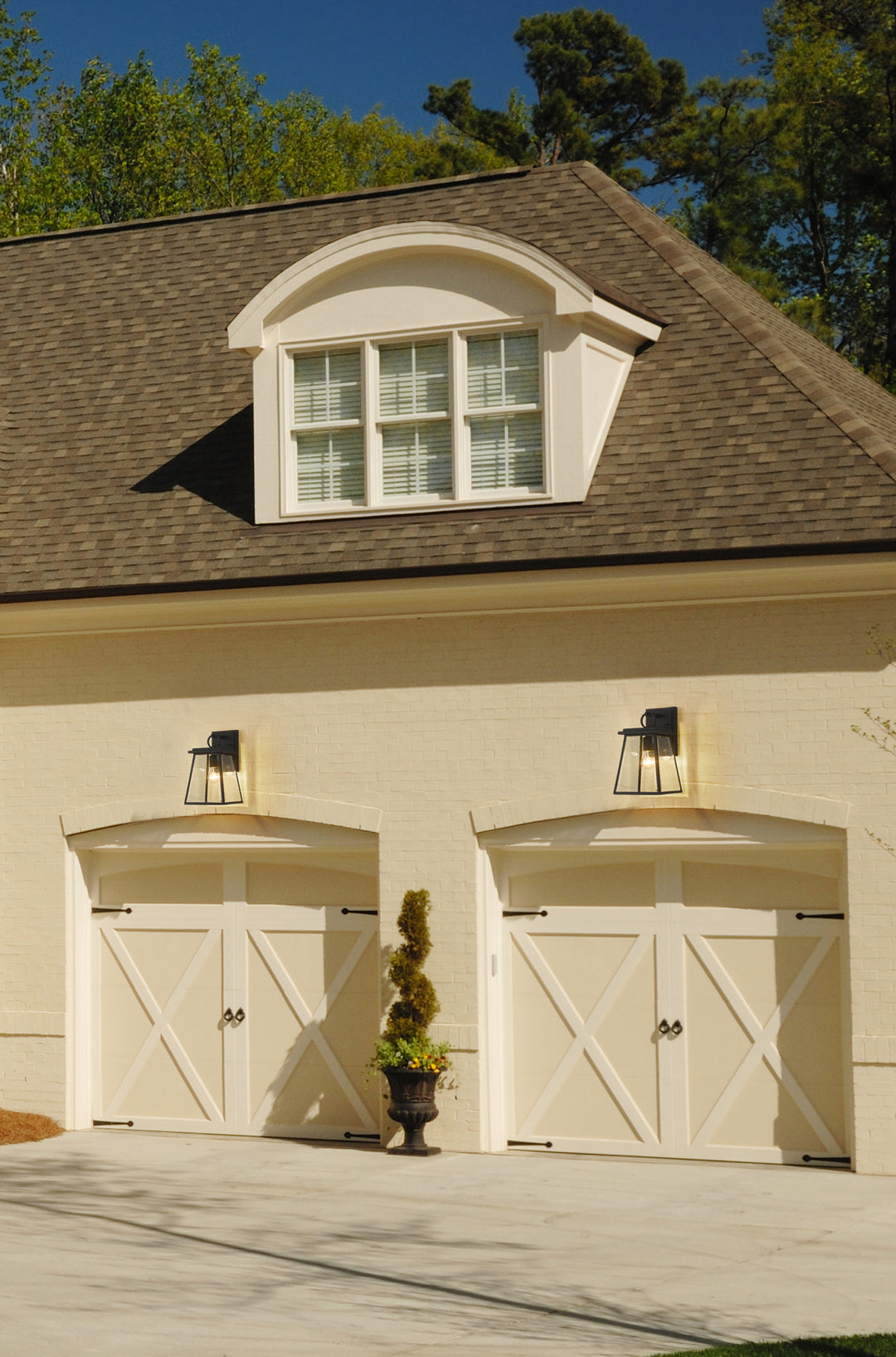 Broughton - Outdoor Wall Light