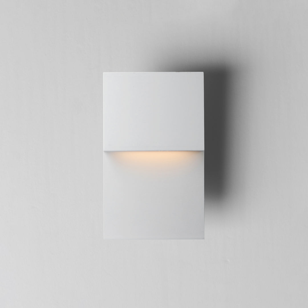 Pathfinder Step Light White alternate view
