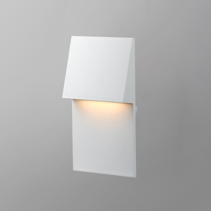 Pathfinder Step Light White alternate view