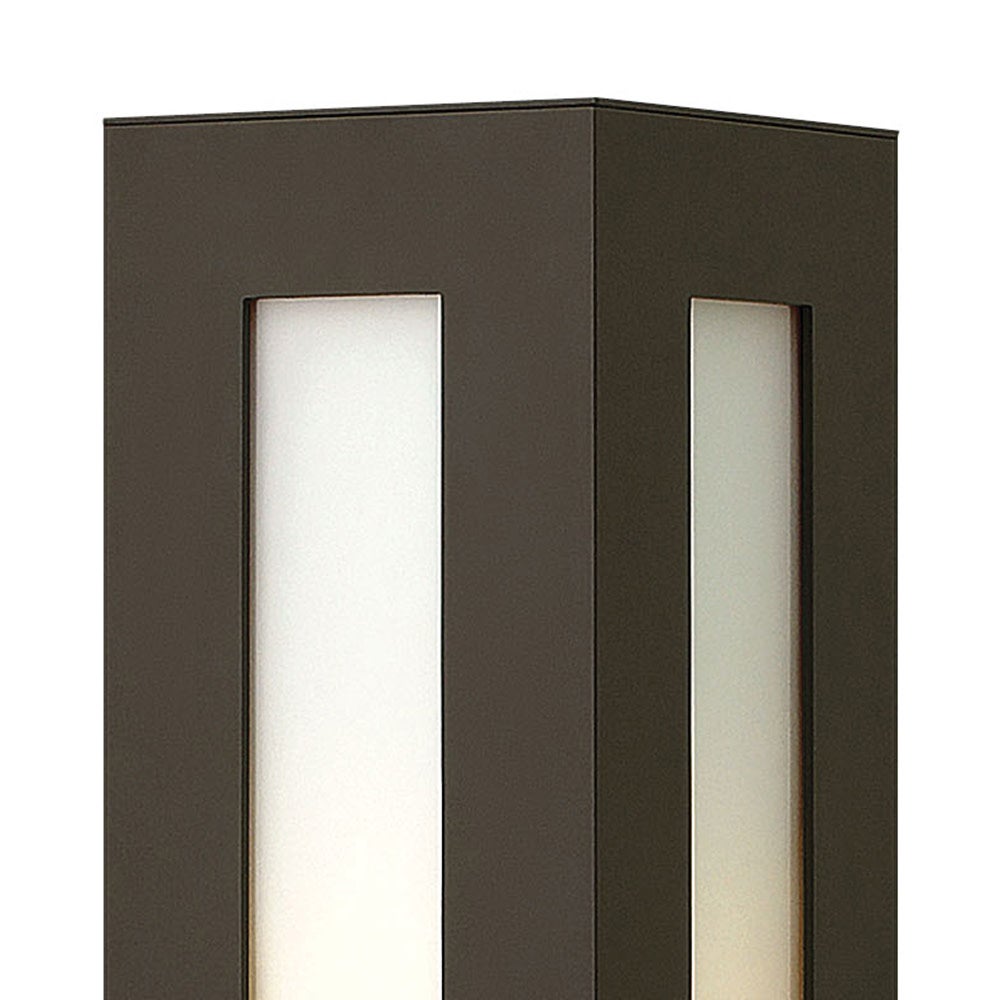 Dorian Medium Post Mount Lantern