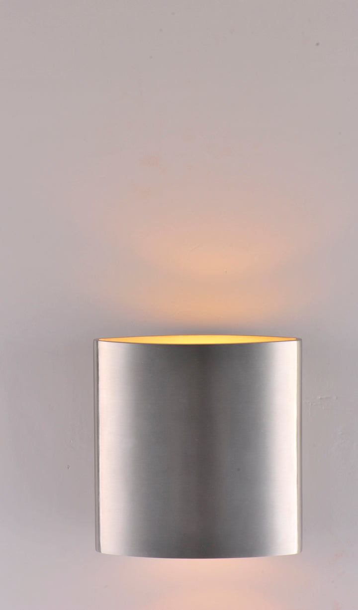 Lightray LED Outdoor Wall Sconce Aluminum alternate view