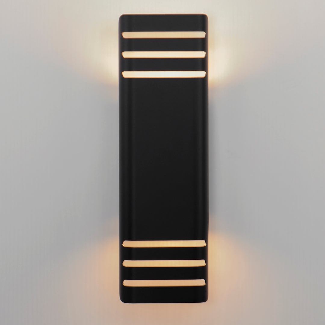 Lightray Large LED Outdoor Wall Lamp Black alternate view
