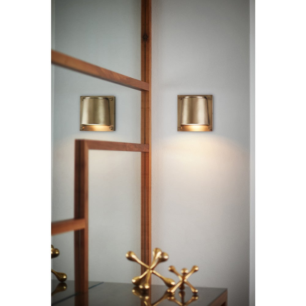 SCOUT Small Single Light Sconce