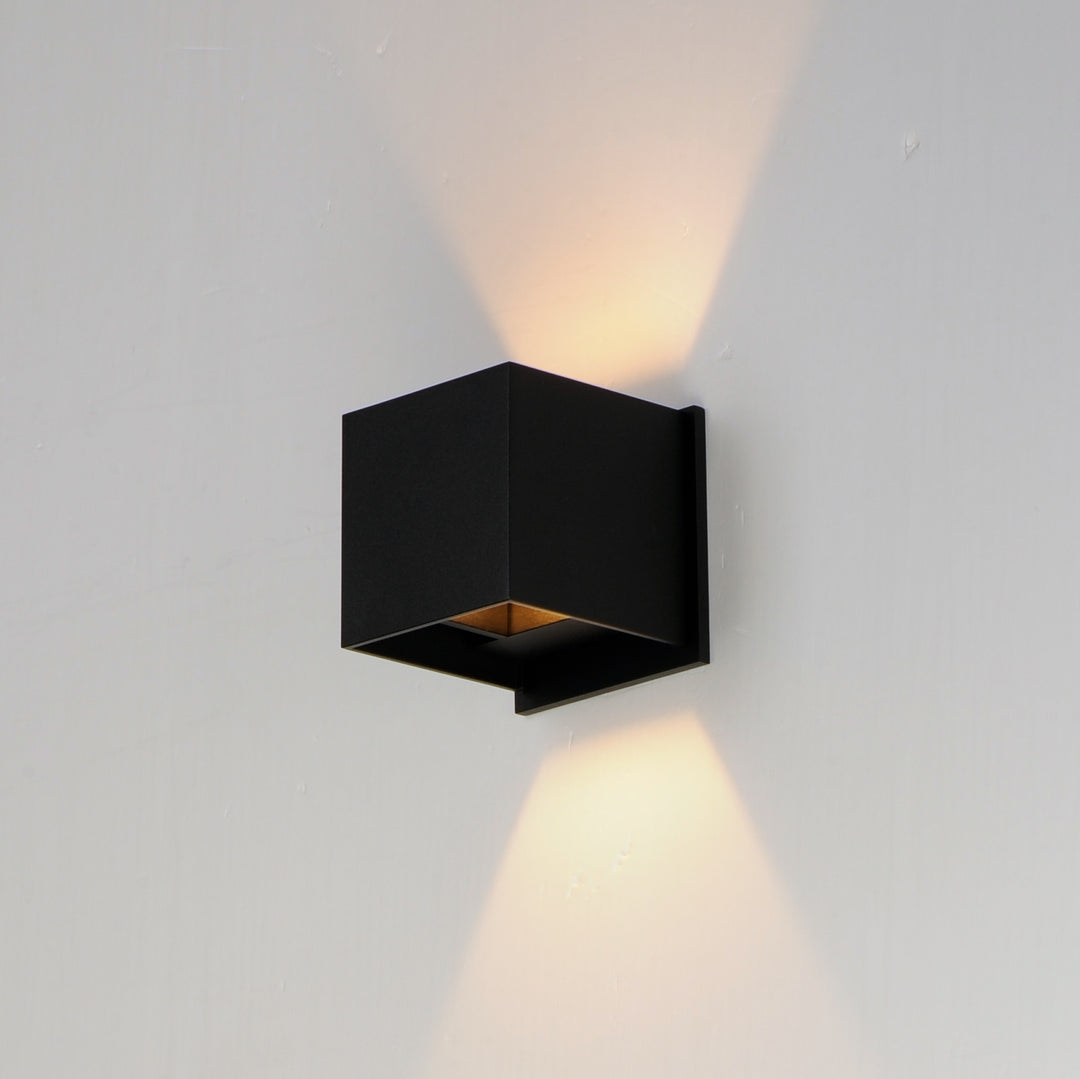 Alumilux Cube - LED Outdoor Wall Sconce by ET2 Lighting - view 5