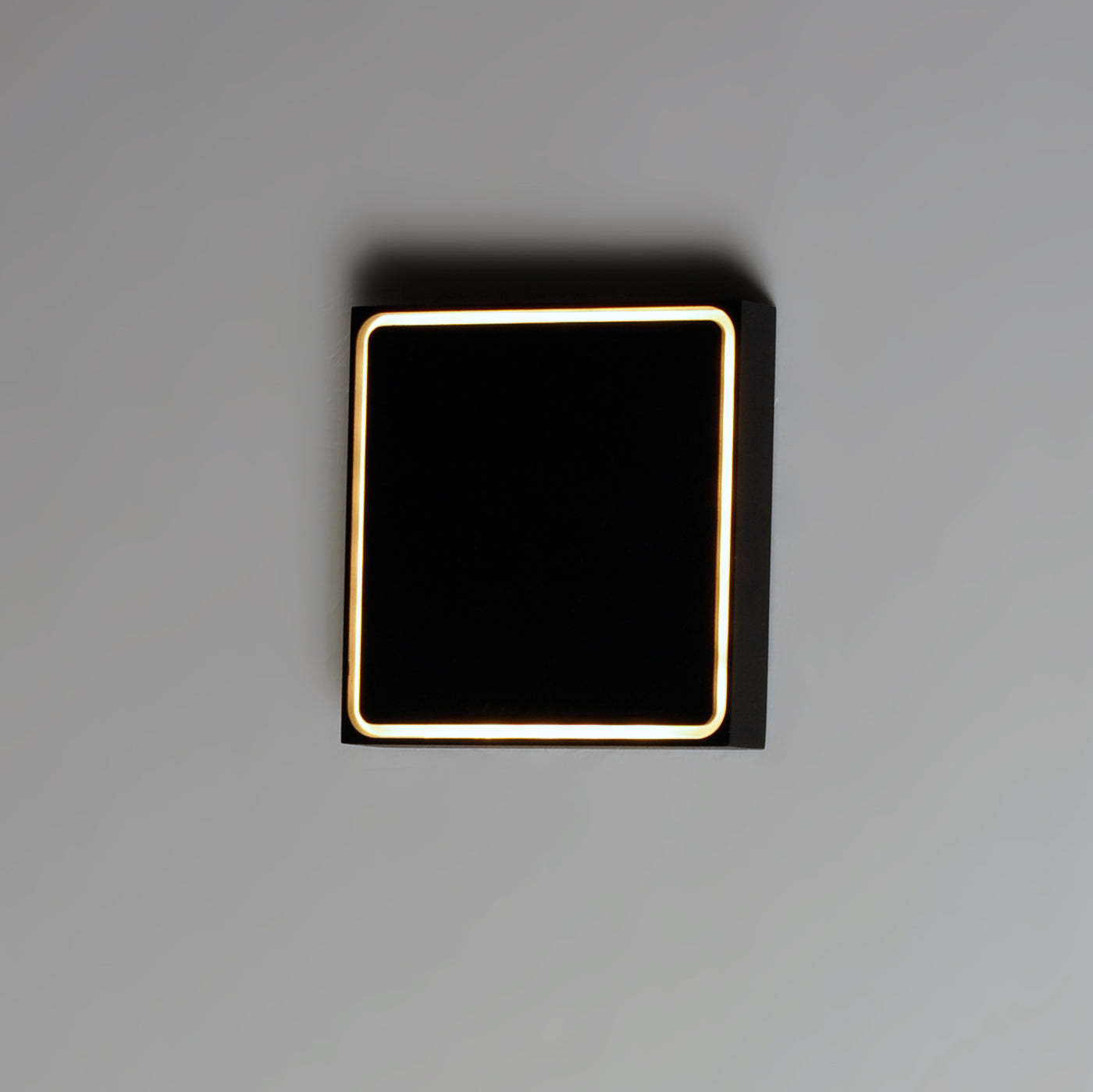Alumilux Outline - LED Outdoor Wall Sconce