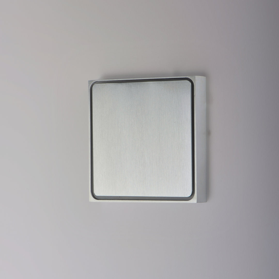 Alumilux Outline - LED Outdoor Wall Sconce by ET2 Lighting - view 5