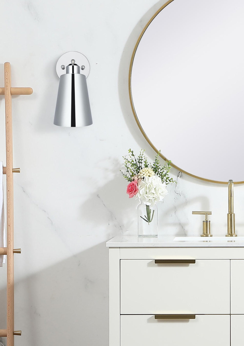 Halycon Wall Sconce by Living District - view 2