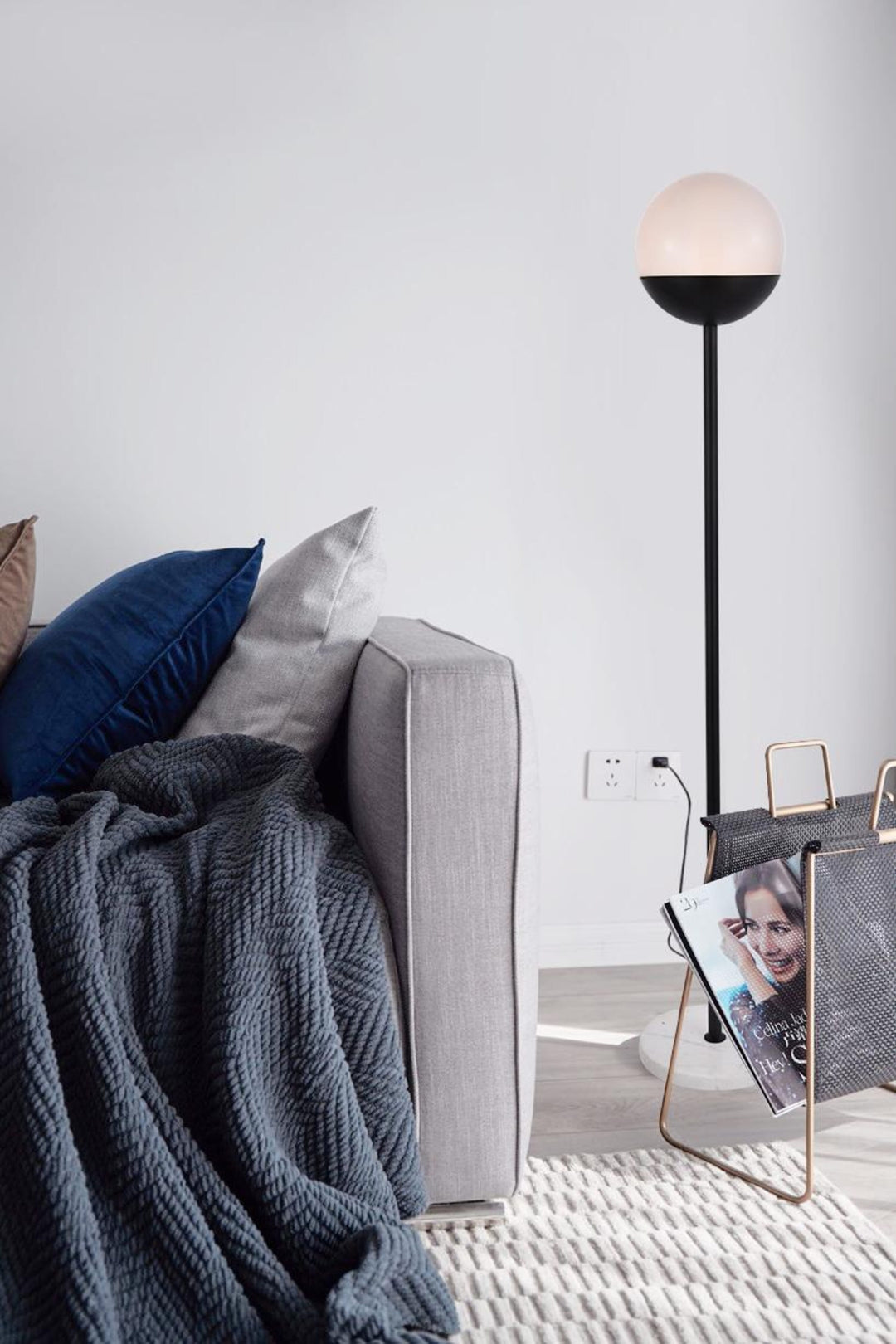 Eclipse Floor Lamp by Living District - view 8
