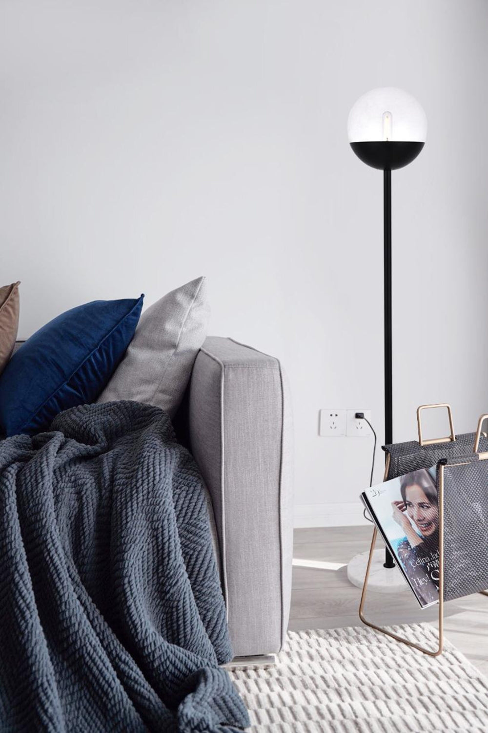 Eclipse Floor Lamp by Living District - view 2
