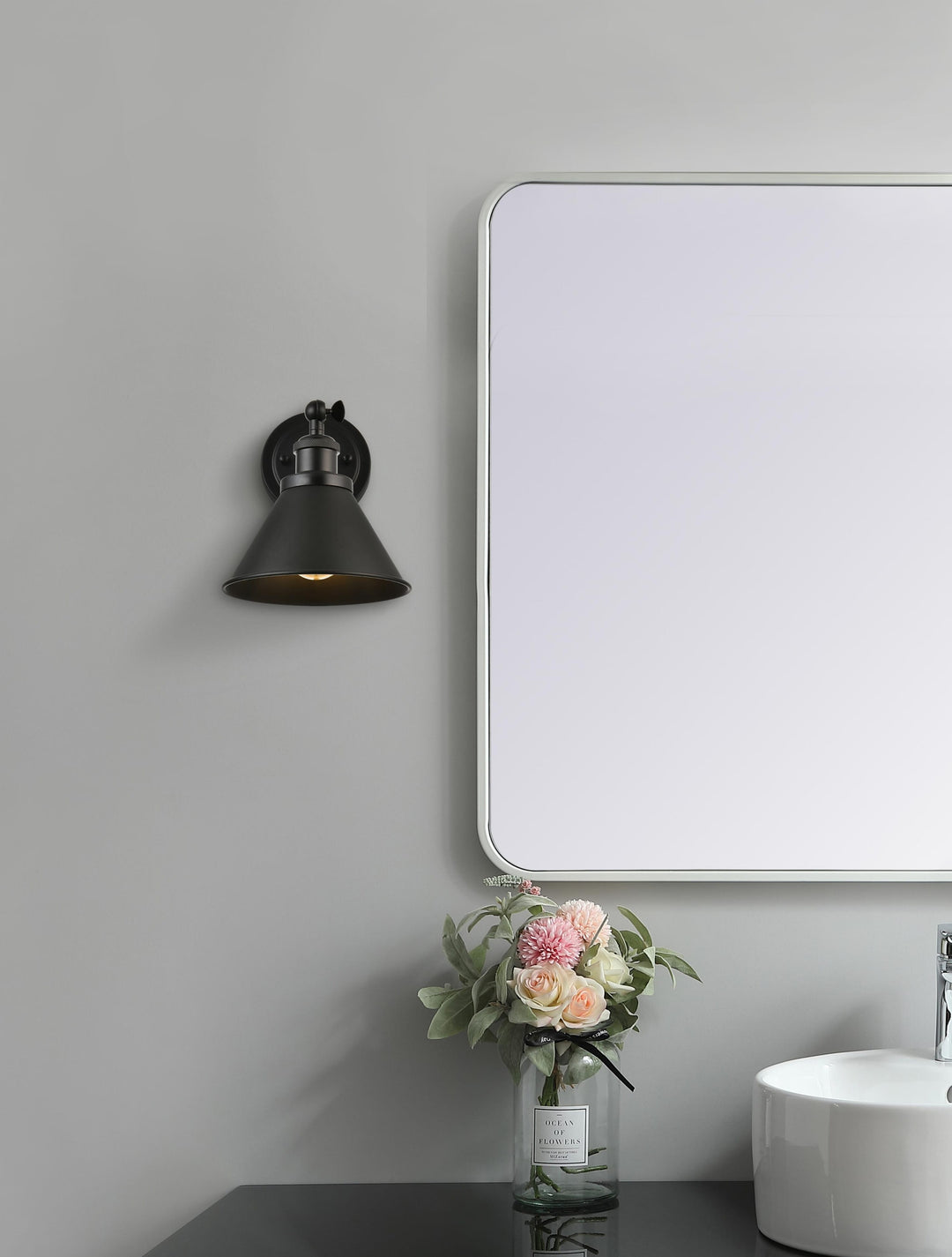 Bentley Wall Sconce by Living District - view 9