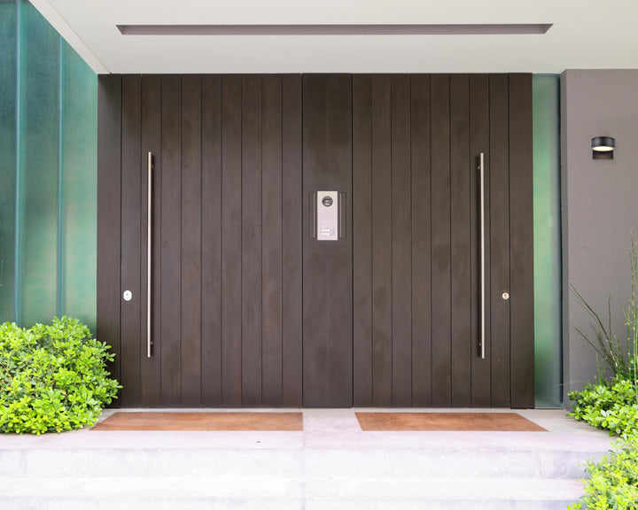 Raine Outdoor Wall Light (LDOD4018) by Living District - view 2