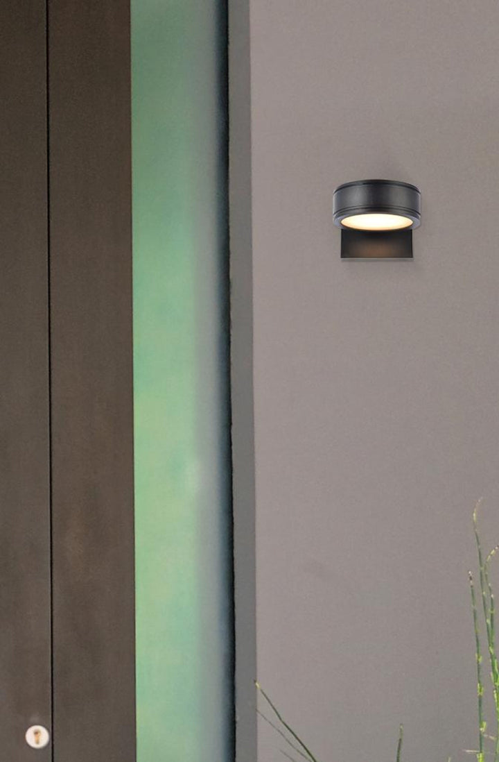 Raine Outdoor Wall Light (LDOD4018) by Living District - view 7
