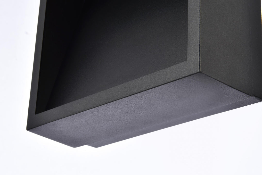 Raine Outdoor Wall Light (LDOD4004) by Living District - view 13