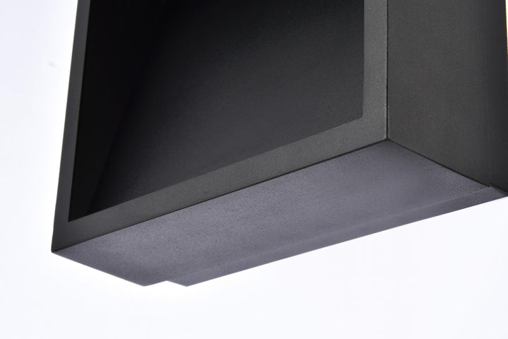 Raine Outdoor Wall Light (LDOD4004) by Living District - view 13