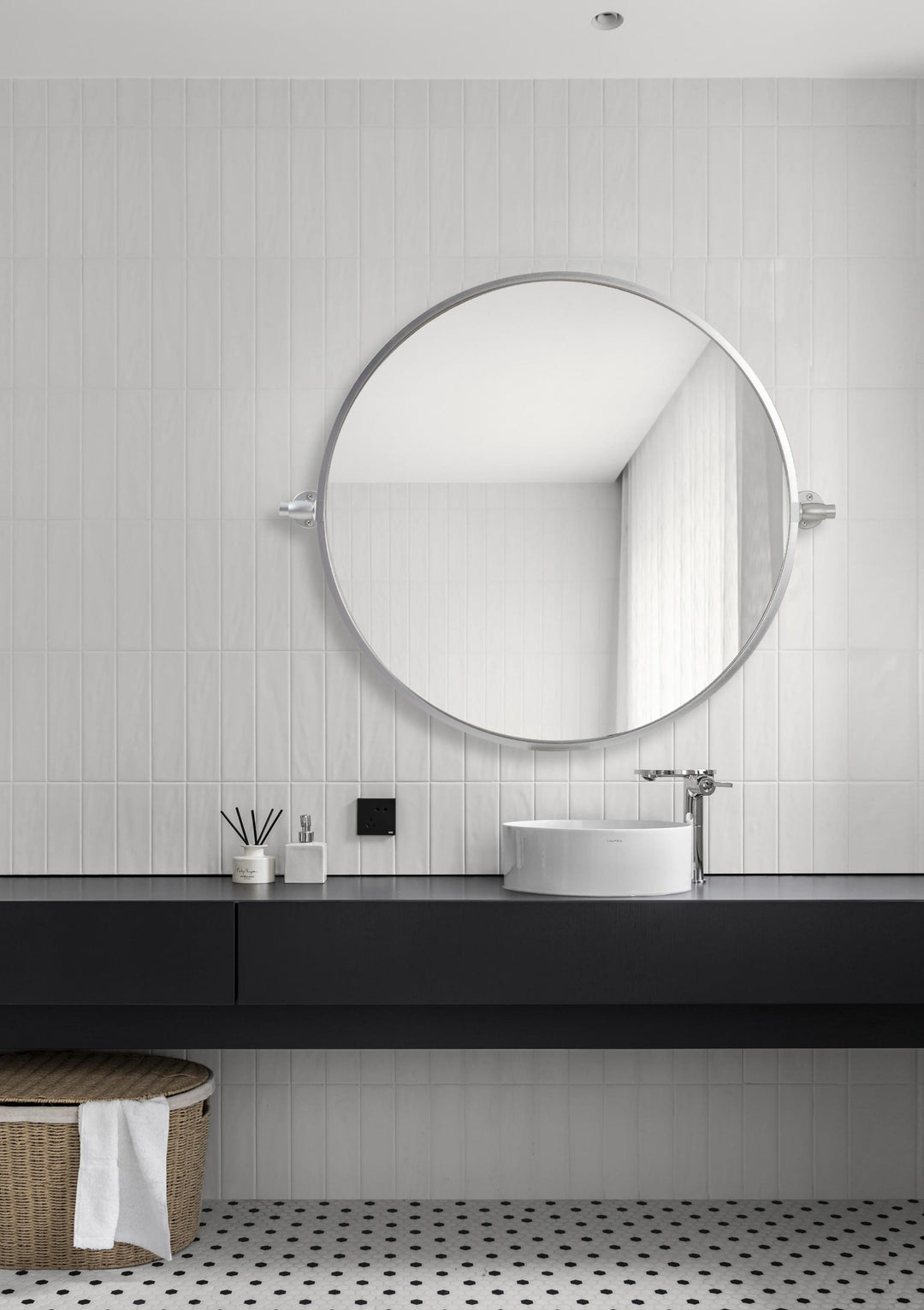 Round Pivot Mirror by Elegant - view 18