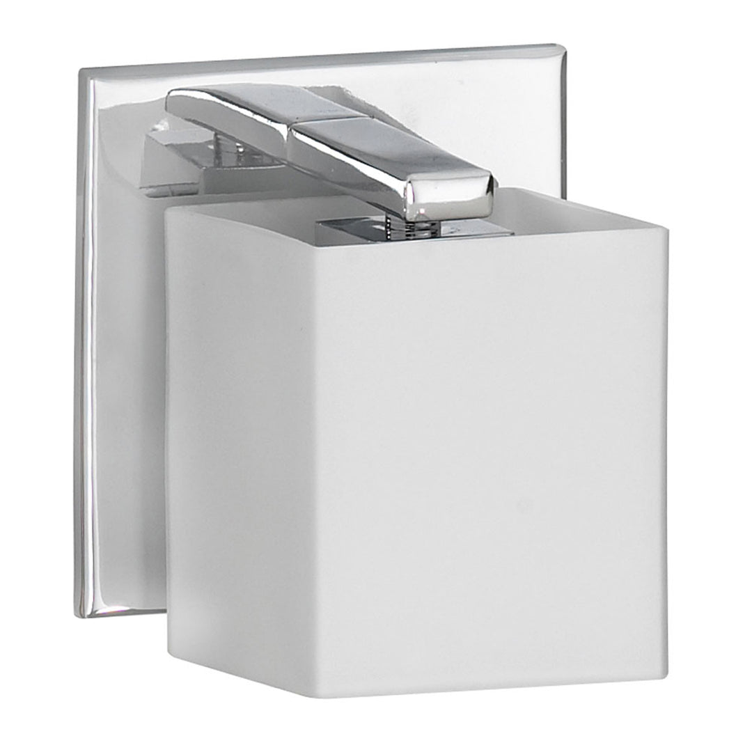 Verona 1 Light Halogen Wall Sconce in Polished Chrome by Dainolite