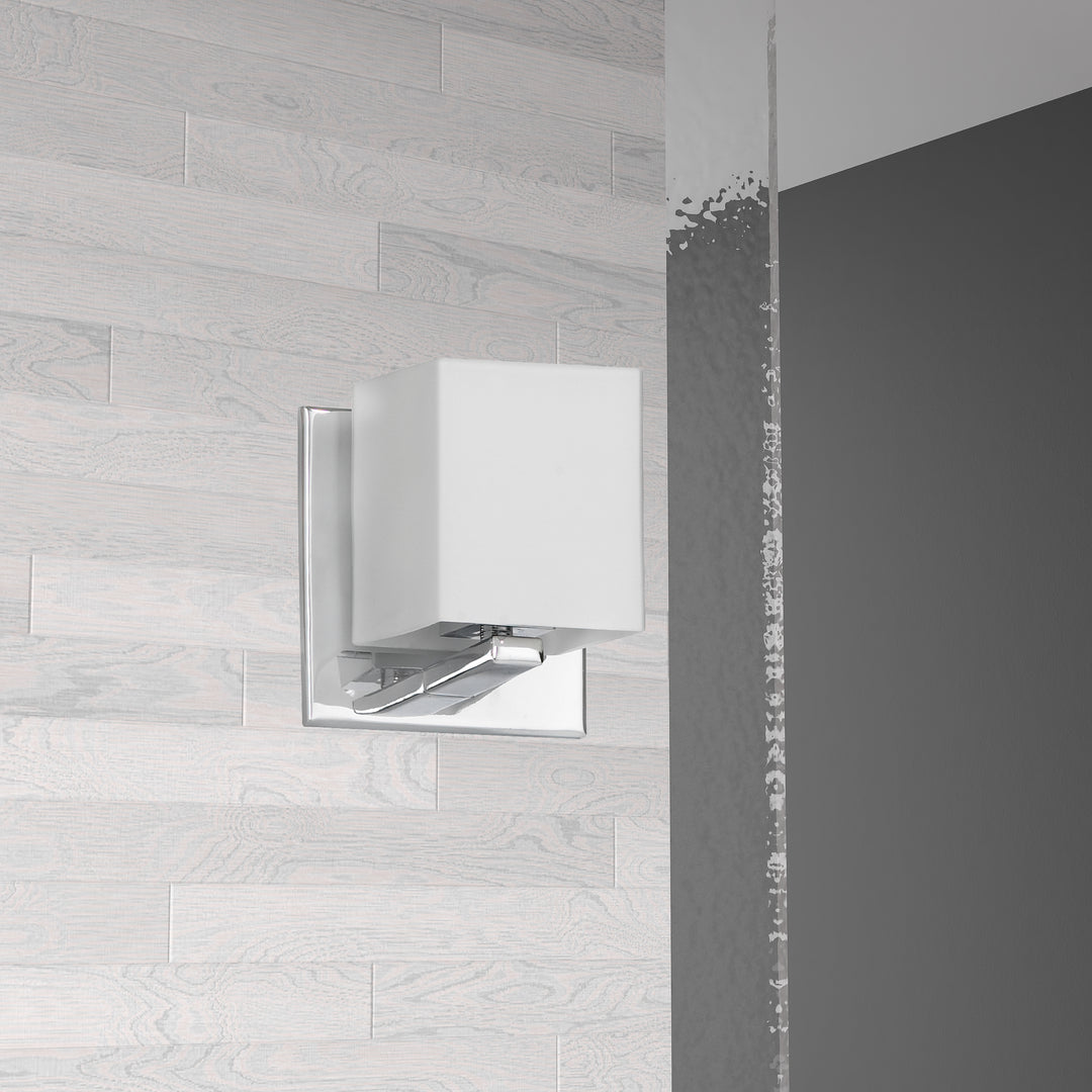 Verona 1 Light Halogen Wall Sconce by Dainolite - view 3