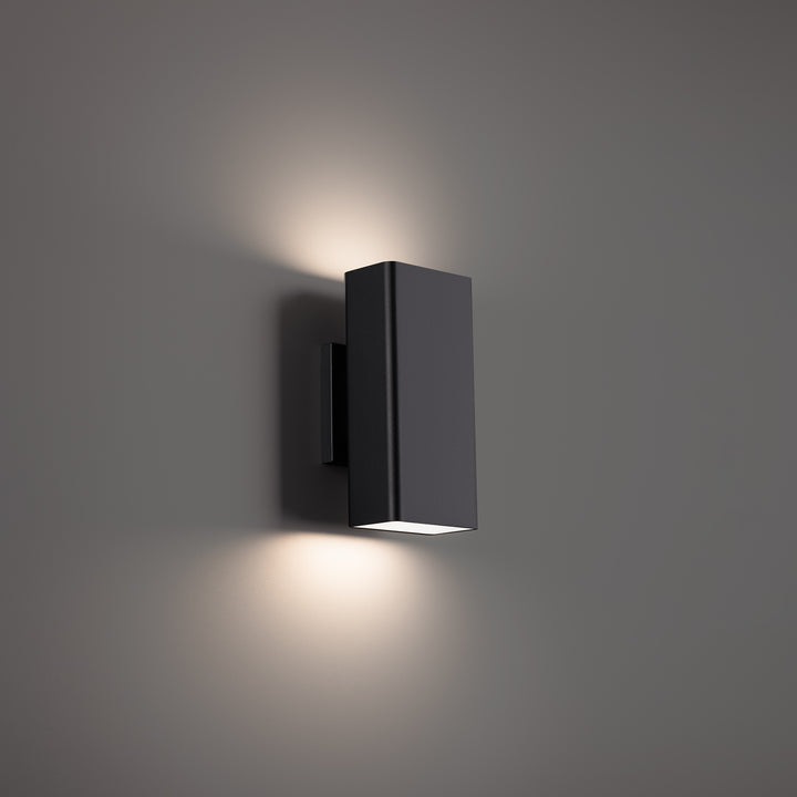 Edgey Outdoor Wall Sconce