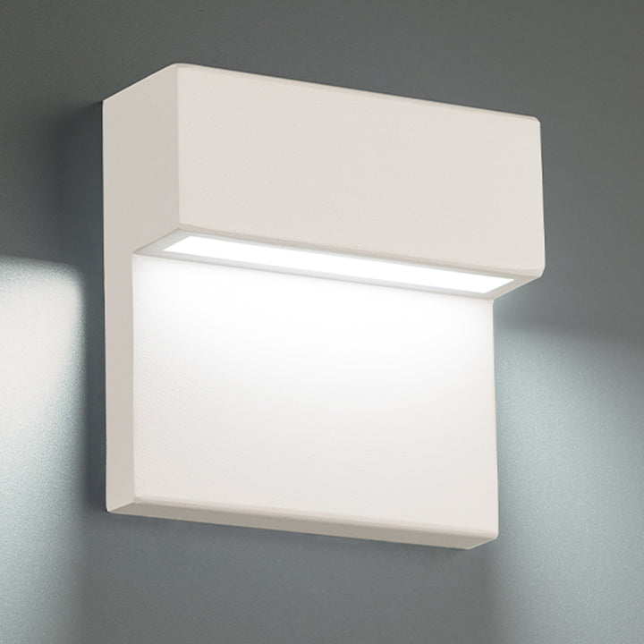 Balance Outdoor Wall Sconce