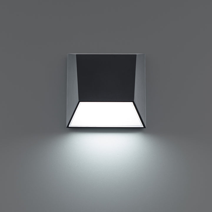 Atlantis Outdoor Wall Sconce