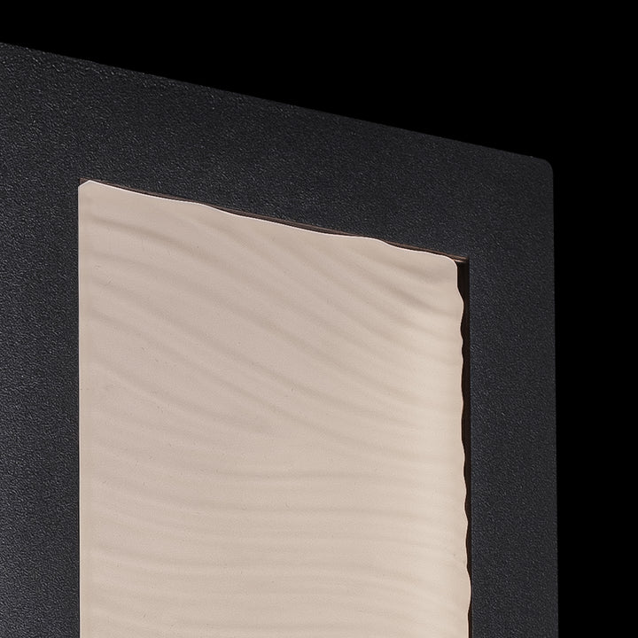Wavelet Outdoor Wall Sconce 4CCT