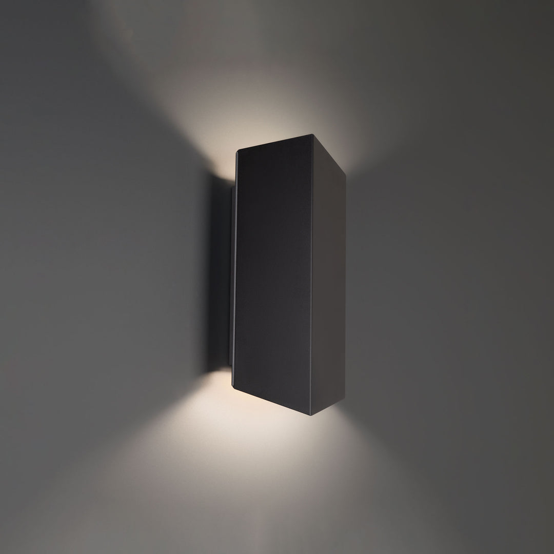 Summit Outdoor Wall Sconce
