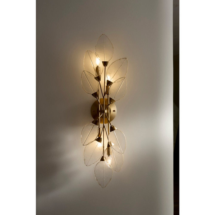Amira Sconce